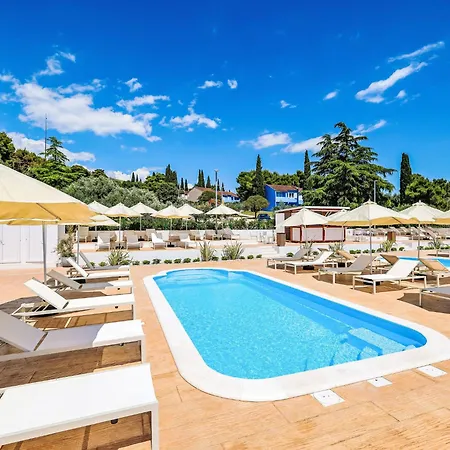 Medena-4 By Interhome *